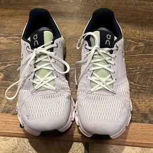 Women’s On Cloud- Cloudflyer